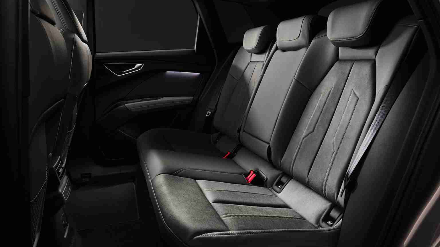 Audi Q4 e tron 55 quattro Interior