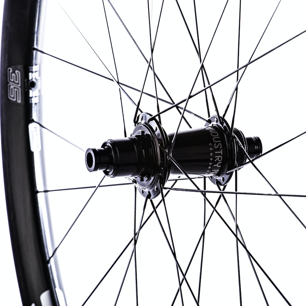 ENVE M635 I9 Hydra 29" Wheelset Specification