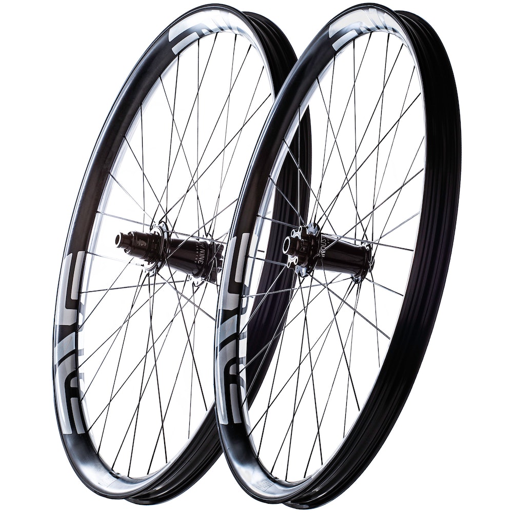 New ENVE M735 I9 Hydra 27.5" Wheelset