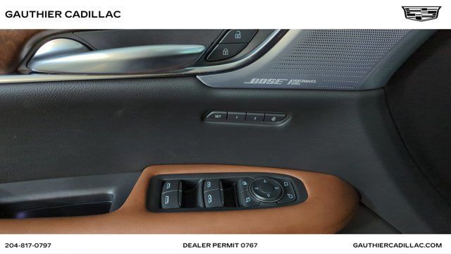Cadillac XT5 Features