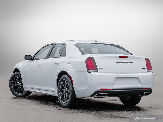 2023 Chrysler 300 TOURING L