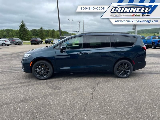 Chrysler Pacifica All-wheel drive (AWD)