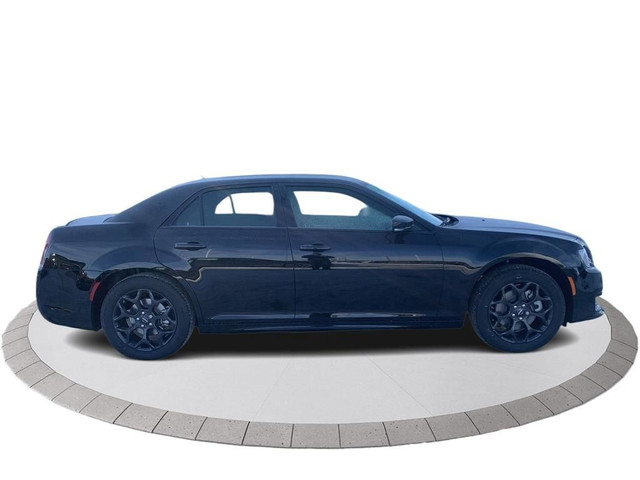 Chrysler 300 Features