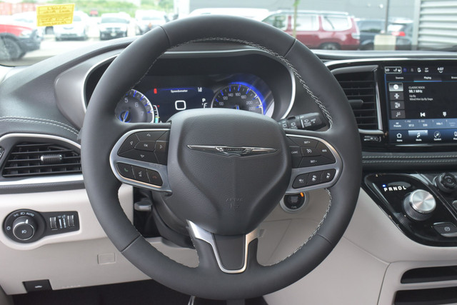 Chrysler Pacifica Features