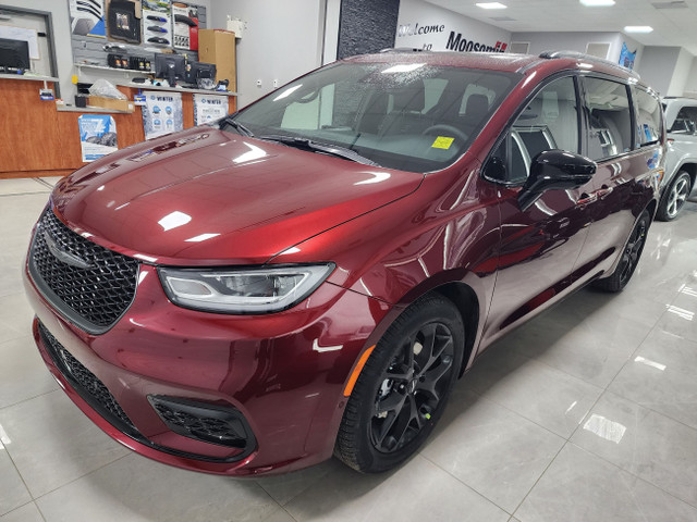 Chrysler Pacifica 2022