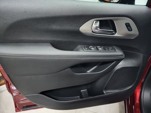 Chrysler Pacifica 2023