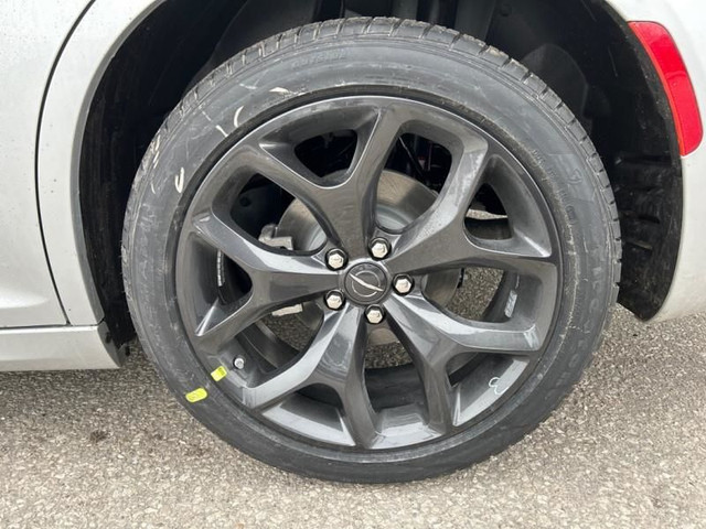 Chrysler 300 Safety