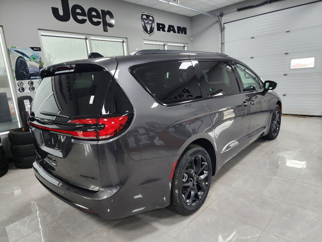 Chrysler Pacifica 2022