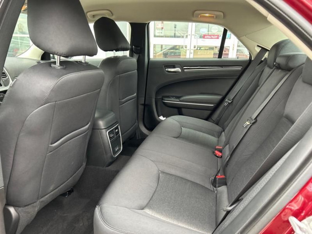 Chrysler 300 Features