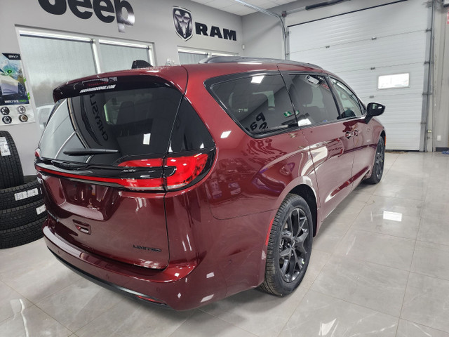 Used Chrysler Pacifica FuelCar