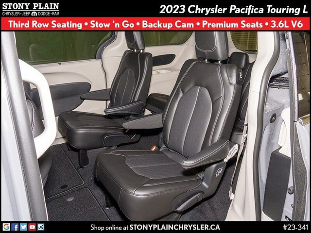 Chrysler Pacifica PETROL