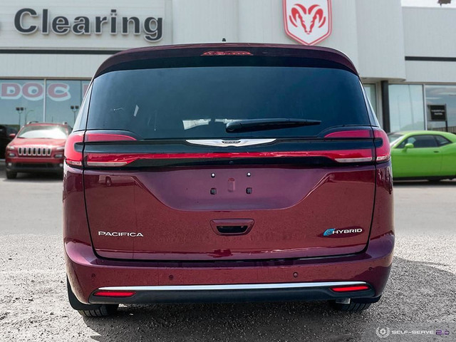 Chrysler Pacifica Features