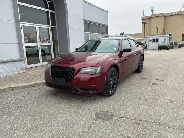 2023 Chrysler 300 TOURING