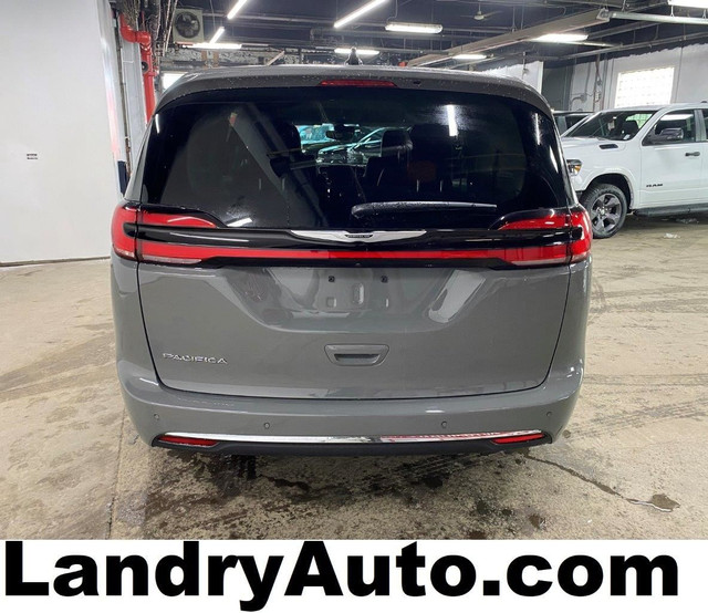 Chrysler Pacifica Extras