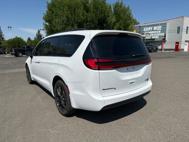 Chrysler Pacifica Features