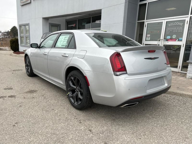 Chrysler 300 Dimensions