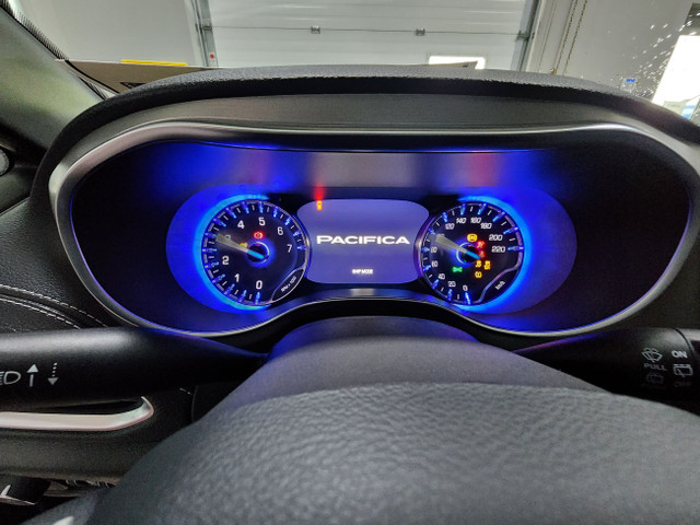 Chrysler Pacifica 2023