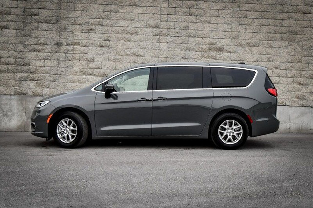 Chrysler Pacifica 2023