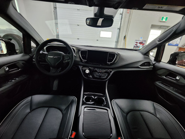 Chrysler Pacifica 2023
