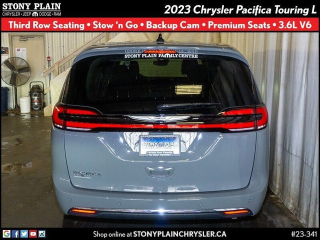 Chrysler Pacifica Colour