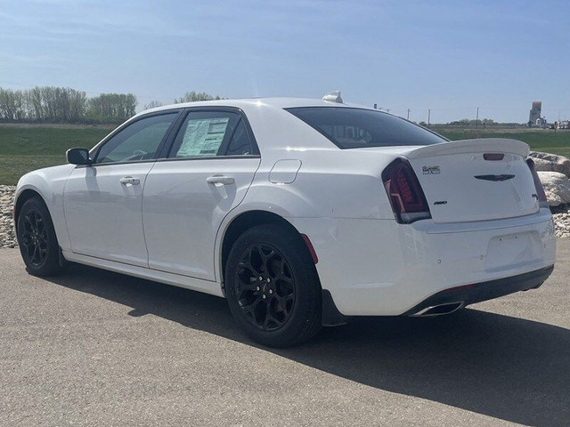 Chrysler 300 Safety