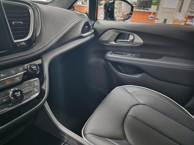 Used Chrysler Pacifica FuelCar