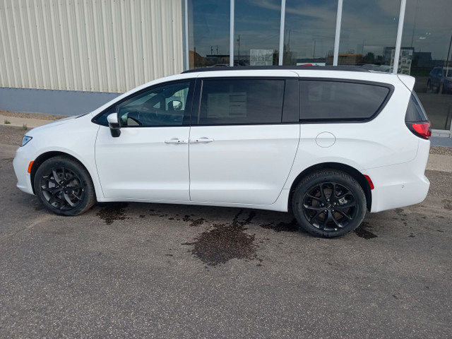 Chrysler Pacifica All-wheel drive (AWD)