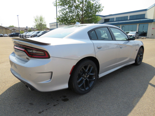 Dodge Charger Features