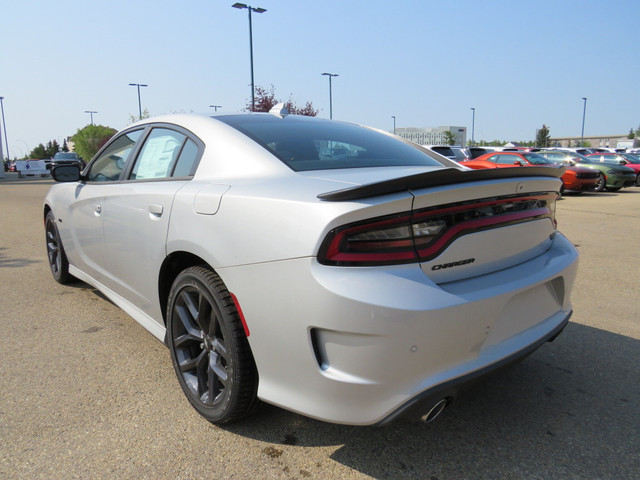 Dodge Charger Features