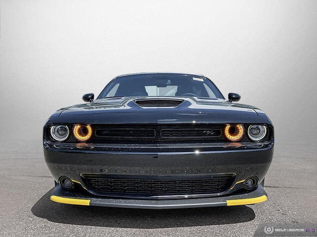 Dodge Challenger Features