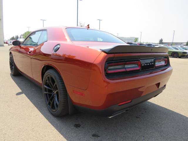 Dodge Challenger image