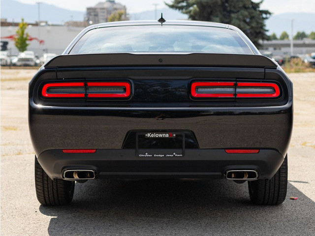 2023 Dodge Challenger SXT RWD