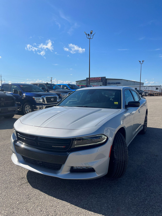 Dodge Charger Features