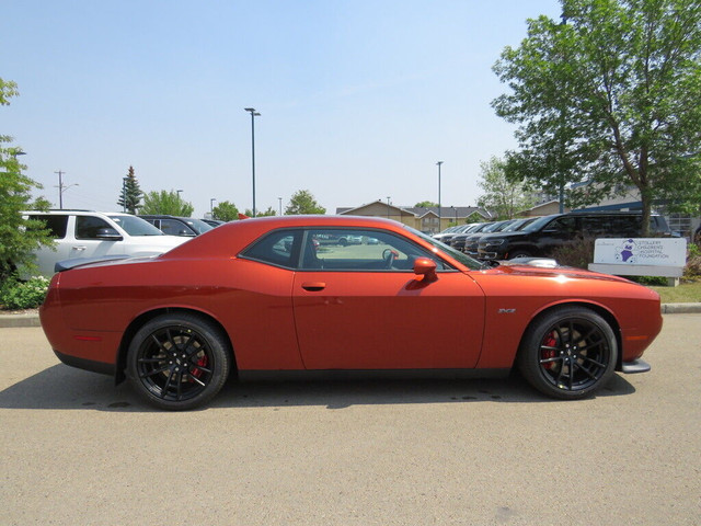 Dodge Challenger Rear-wheel drive (RWD)