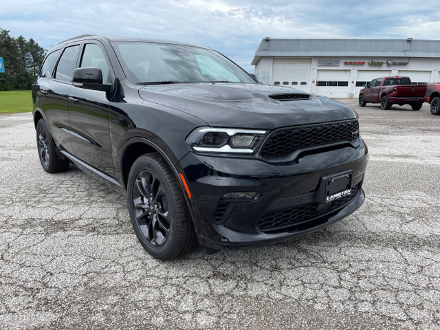 2023 Dodge Durango R/T PLUS Blacktop Red Leather Rear Captains C