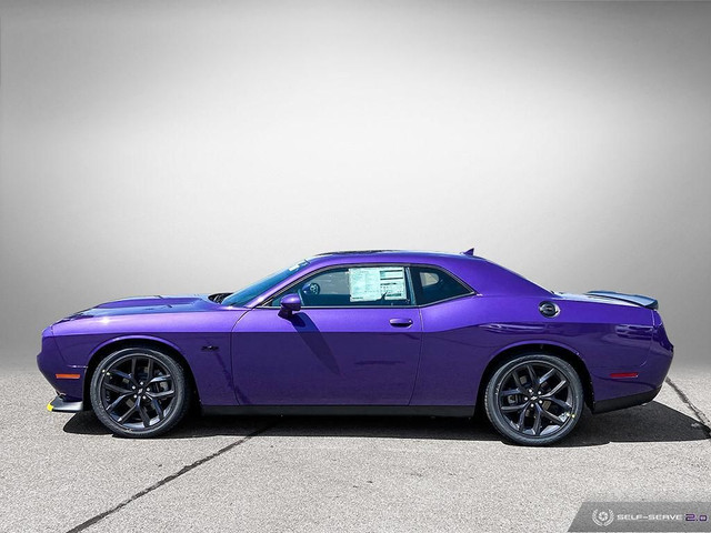 Dodge Challenger Features