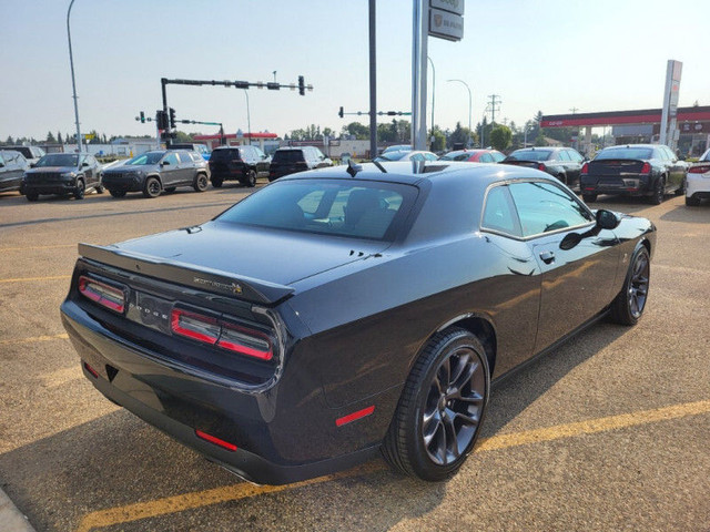 Dodge Challenger Extras