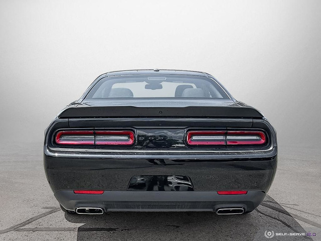 Dodge Challenger Features