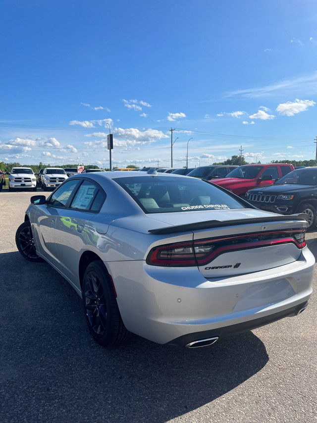 Dodge Charger 5