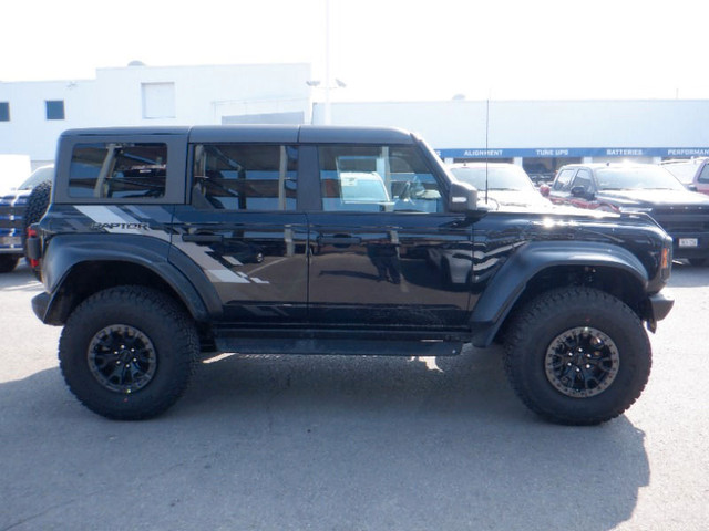 Ford Bronco II Features