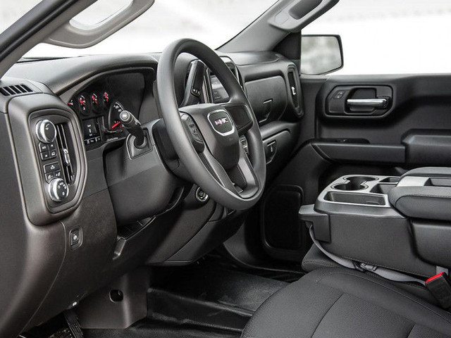 GMC Sierra 1500 Features
