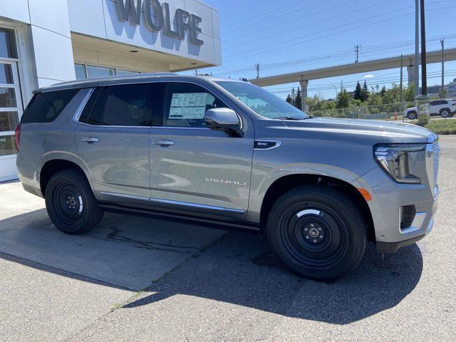 GMC Yukon Extras