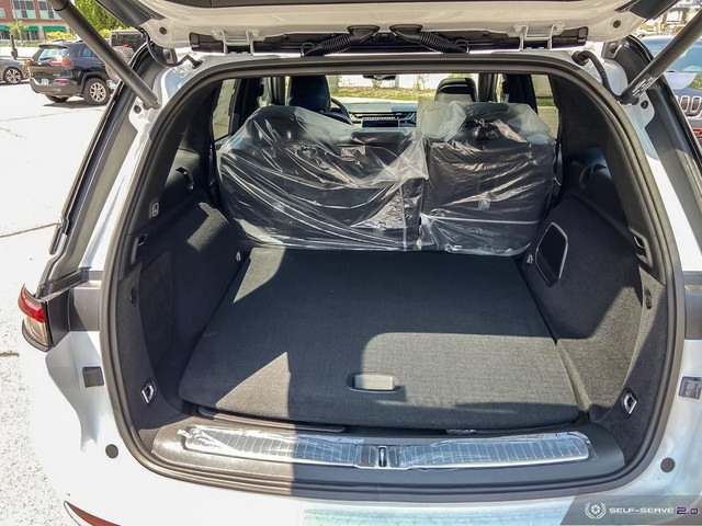 Jeep Grand Cherokee Features