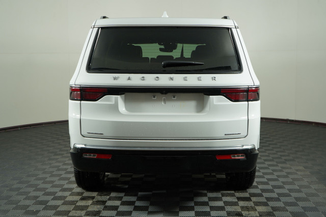Jeep Wagoneer Extras