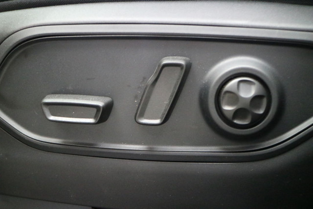 Jeep Grand Cherokee Features