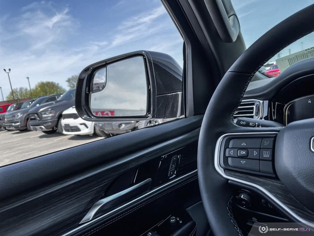 Jeep Wagoneer Features