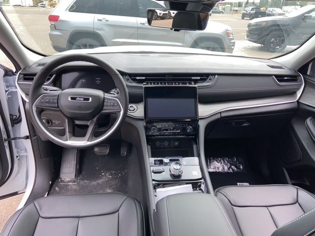 Jeep Grand Cherokee image
