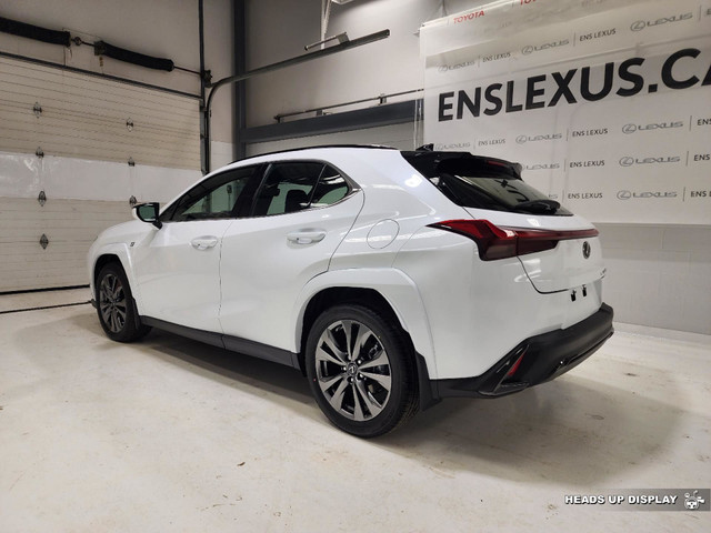 Lexus UX All-wheel drive (AWD)