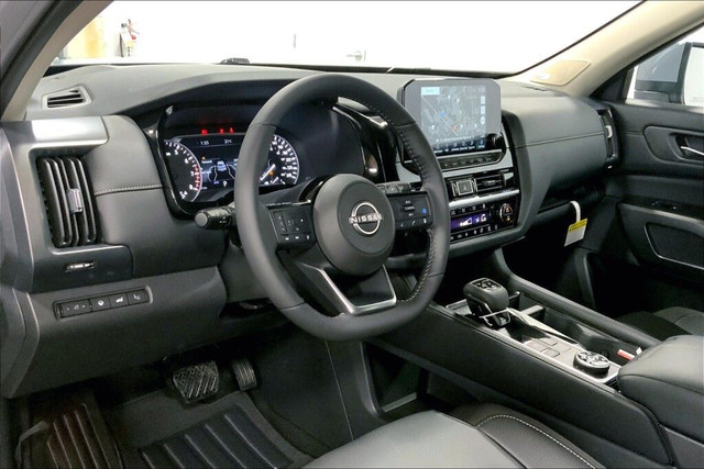 2023 Nissan Pathfinder 4X4 SL