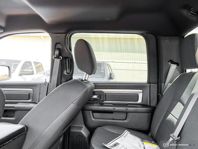 RAM 1500 PETROL